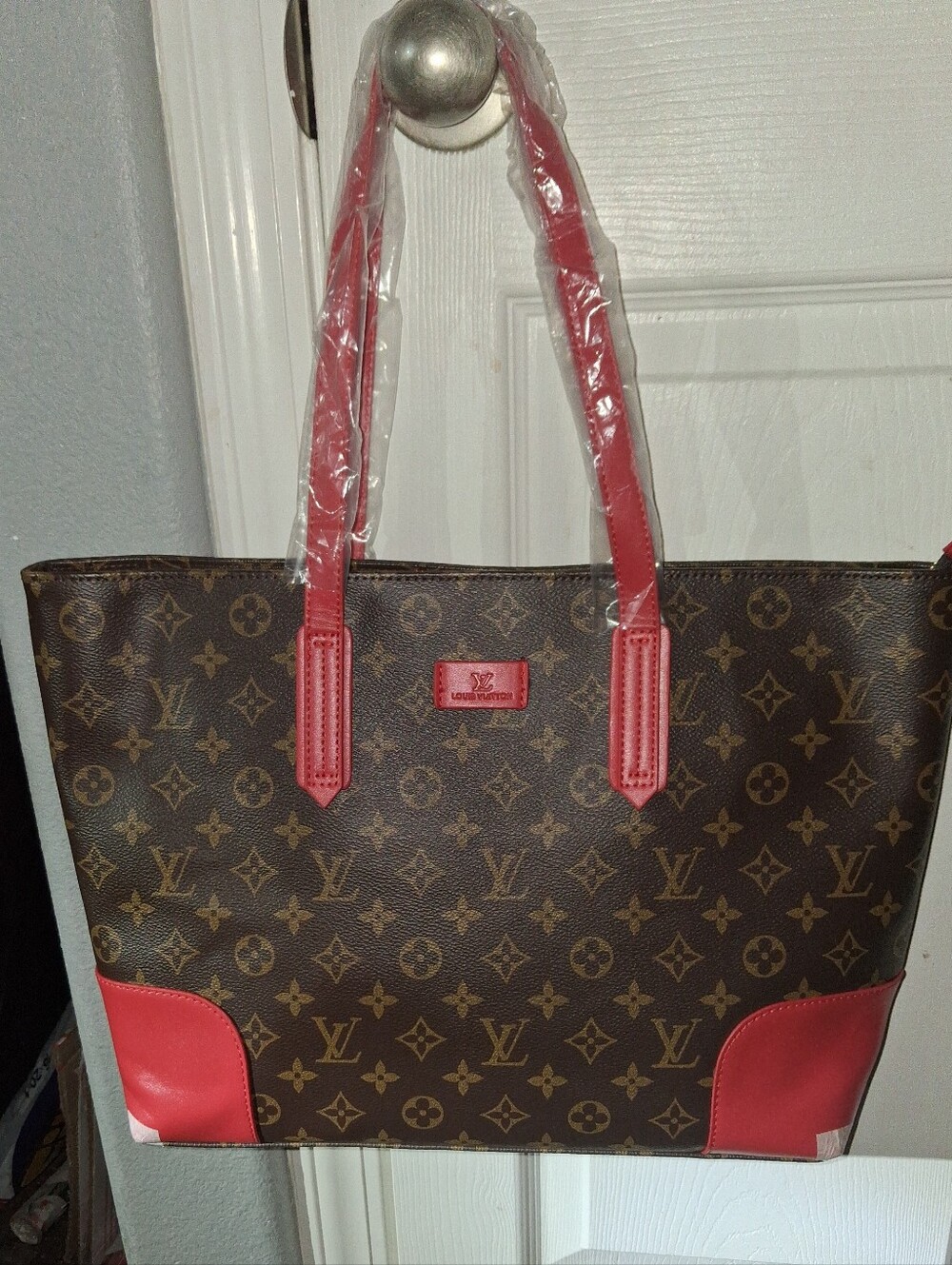 LV   BAG